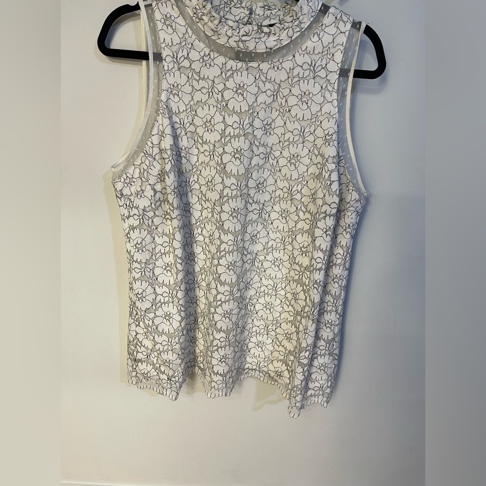 Torrid Blouse Womens 0 White Sleeveless Floral Lace Mesh Mock Neck Scallop Trim